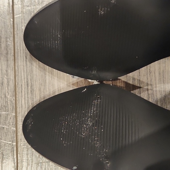 EY Boutique Women's sz 8M silver high Heels zippered back - Picture 7 of 7